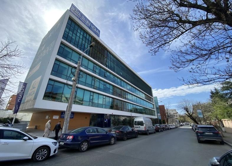Birou, de 3,650 mp, în Herăstrău