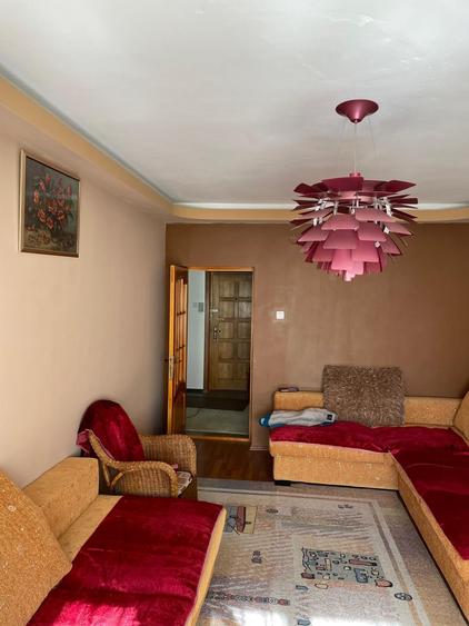 Apartament cu 3 camere, mobilat în Predeal