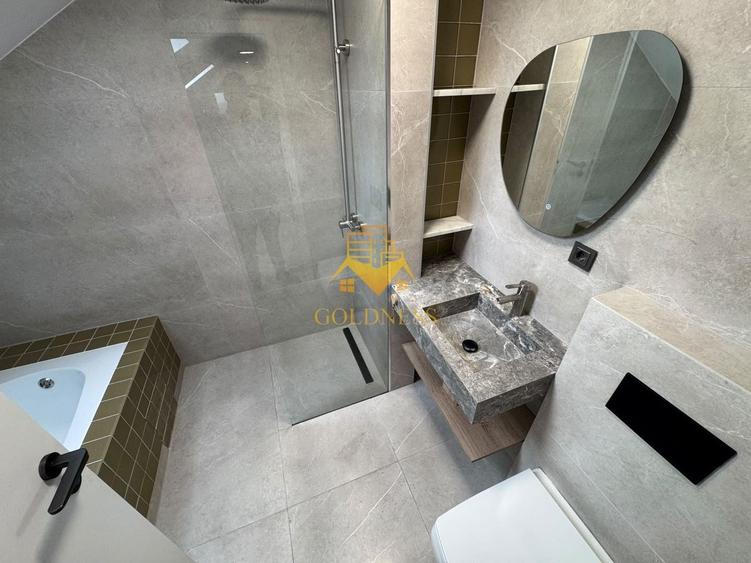Apartament cu 3 camere semidecomandat, mobilat în Între Lacuri