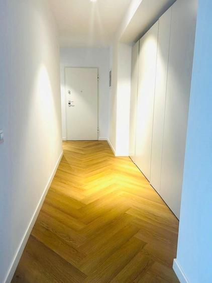 Apartament cu 3 camere decomandat în Barbu Văcărescu