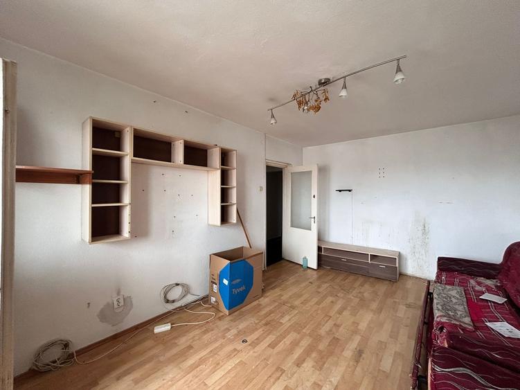 Apartament cu 2 camere decomandat, mobilat în Vest