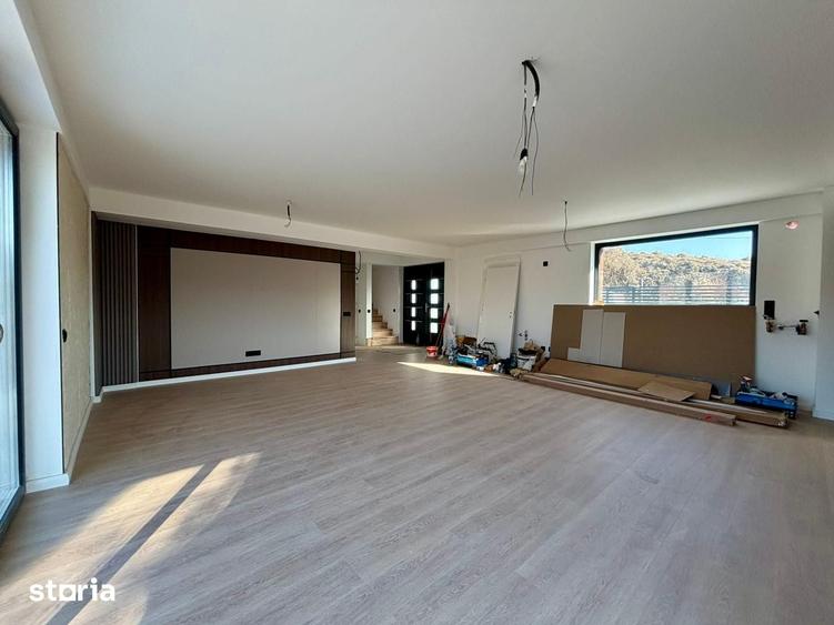 Casă cu 5 camere cu Teren 500 Mp în Feleacu