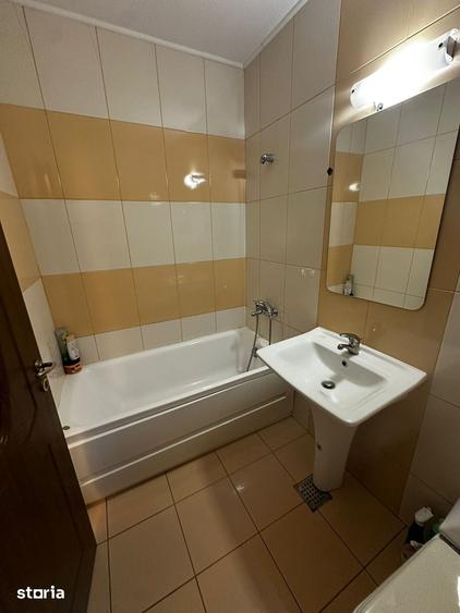 Apartament cu 2 camere semidecomandat în Obcini