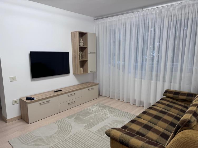 Apartament cu 2 camere semidecomandat în Tomis III
