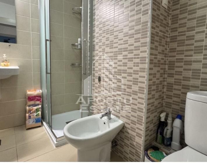 Apartament cu 3 camere semidecomandat în Șagului