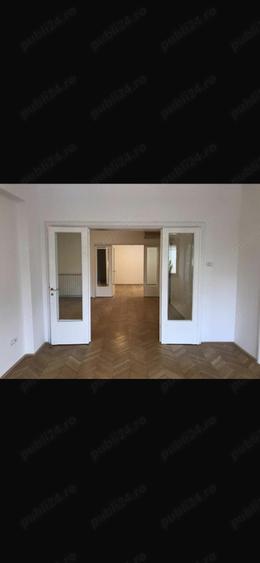 Apartament cu 5 camere semidecomandat în Amzei