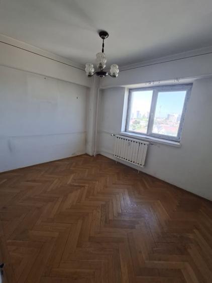 Apartament cu 4 camere decomandat în Lăpuș Argeș
