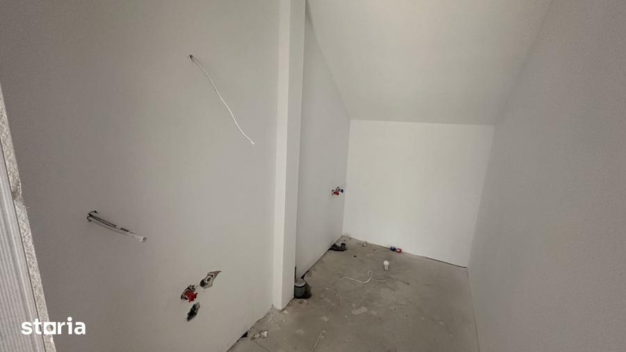 Apartament cu 3 camere decomandat în Tineretului