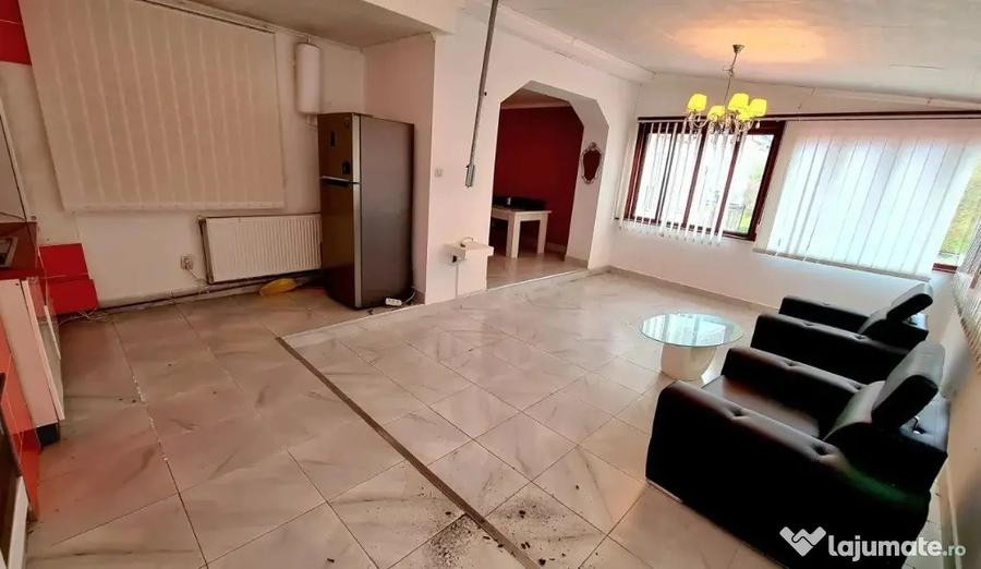 Apartament cu 3 camere în Moneasa