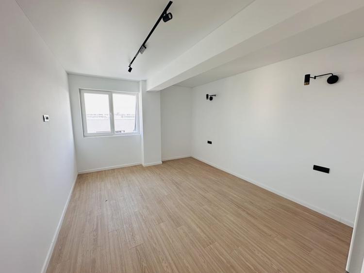Penthouse cu 3 camere decomandat în Chiajna