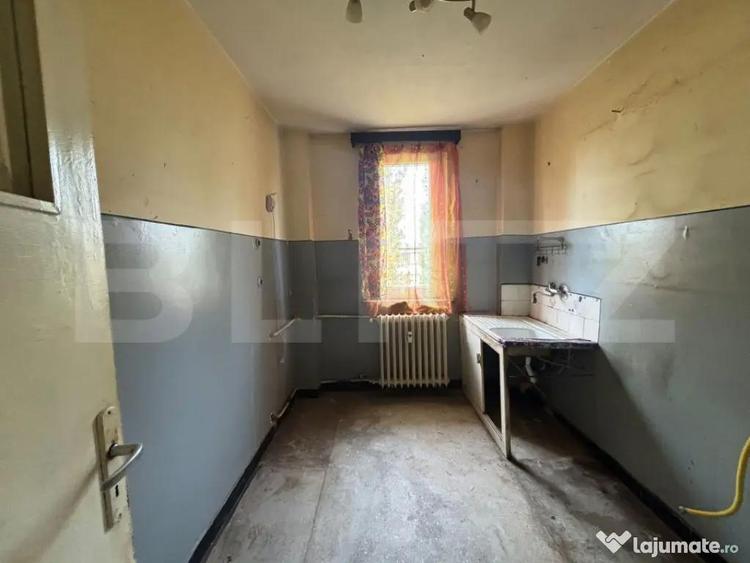 Apartament cu 2 camere semidecomandat în Calea București