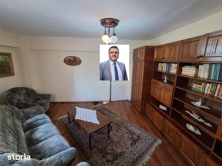 Apartament cu 2 camere decomandat în Micro IV