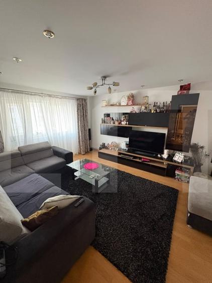 Apartament cu 3 camere decomandat, mobilat în Sud-Vest