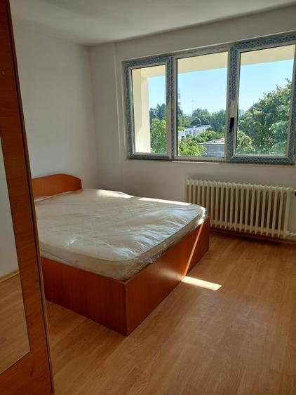 Apartament cu 2 camere semidecomandat în Brâncoveanu