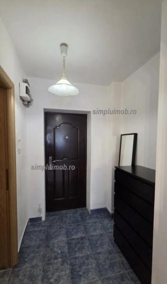 Garsonieră decomandată, mobilată în Vitan