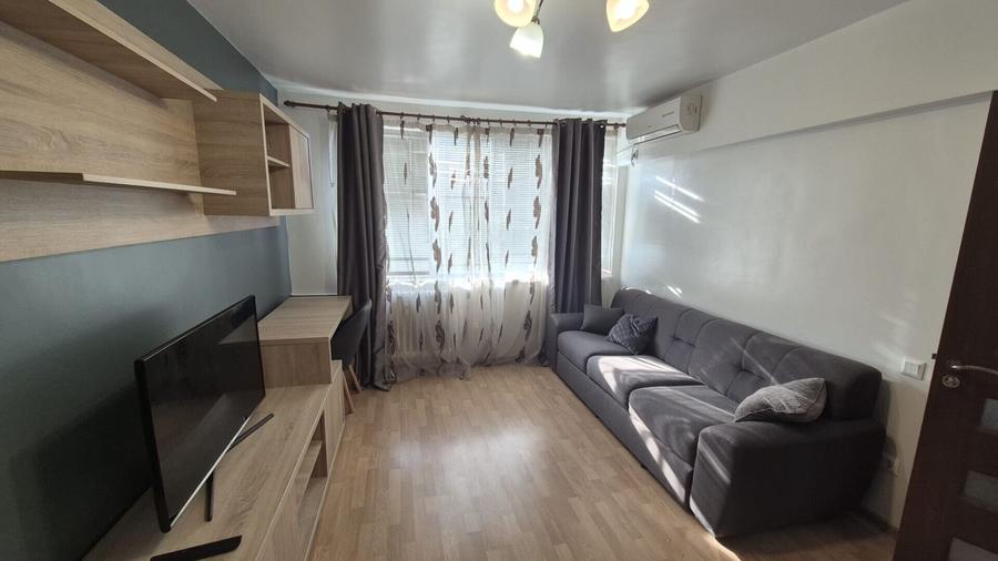 Apartament cu 3 camere semidecomandat, mobilat în Giurgiului
