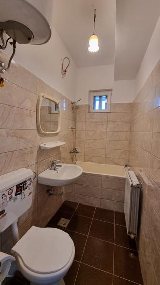 Garsonieră decomandată în Central