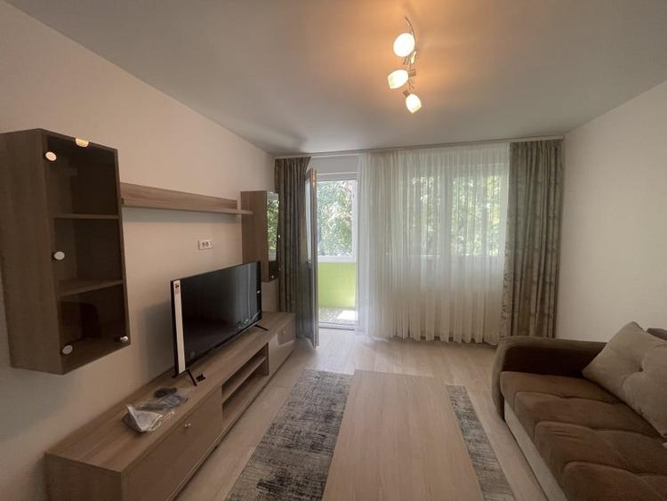 Apartament cu 2 camere decomandat, mobilat în Drumul Taberei
