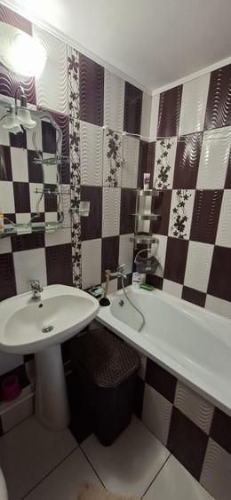 Apartament cu 2 camere decomandat în Dorobanți