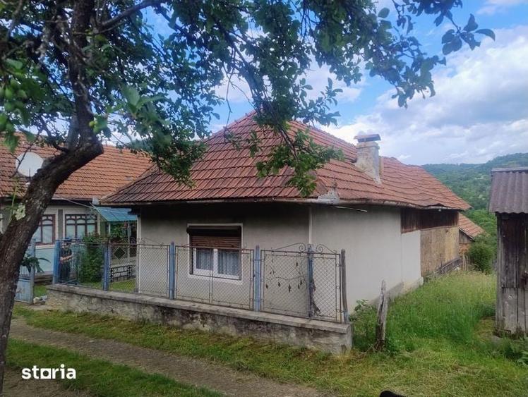 Casă cu 3 camere cu Teren 160 Mp în Central
