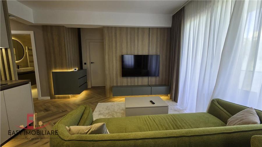 Apartament cu 3 camere decomandat, mobilat în Tudor