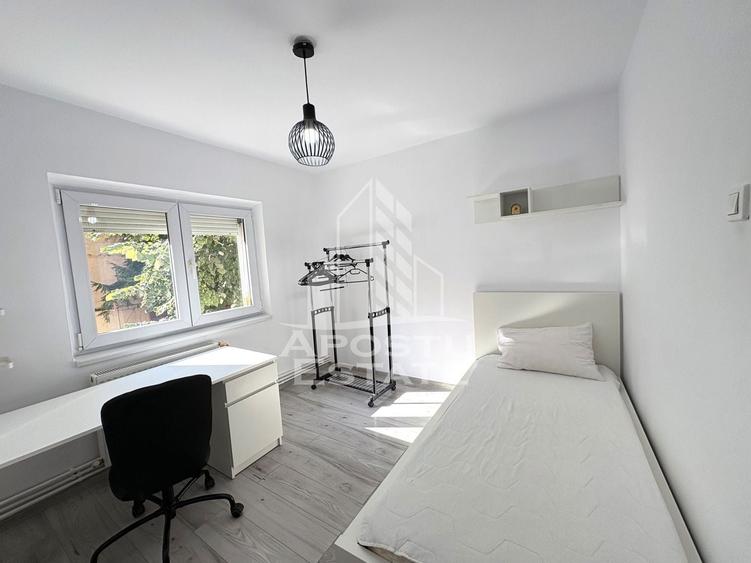 Apartament cu 4 camere decomandat, mobilat în Torontalului