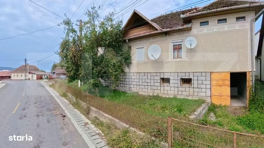 Casă cu 4 camere cu Teren 2686 Mp în Mărișelu