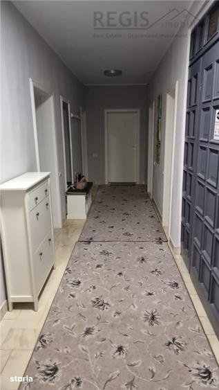 Apartament cu 4 camere, mobilat în Central