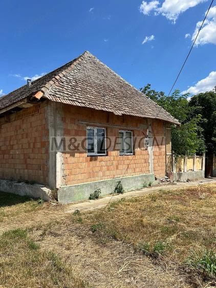 Casă cu Teren 914 Mp în Percosova