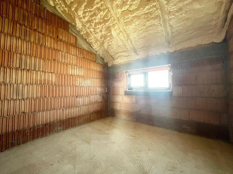 Duplex cu 3 camere cu Canalizare în Moșnița Nouă
