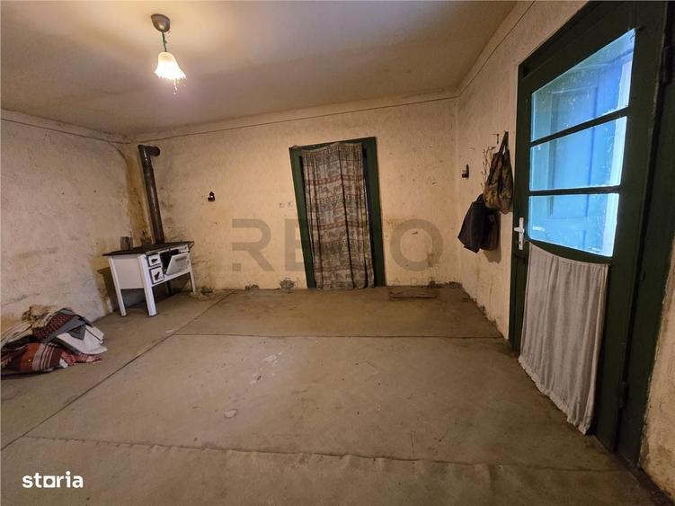 Casă cu 3 camere cu Teren 7900 Mp în Boiu