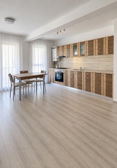 Apartament cu 3 camere semidecomandat în Florești