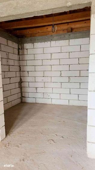 Casă cu 6 camere cu Teren 1601 Mp în Bunești
