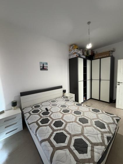 Apartament cu 2 camere decomandat, mobilat în Torontalului