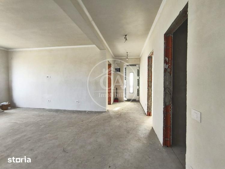 Casă cu 4 camere decomandat cu Teren 500 Mp în Sântandrei