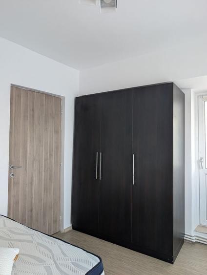 Apartament cu 2 camere decomandat în Hala Centrală