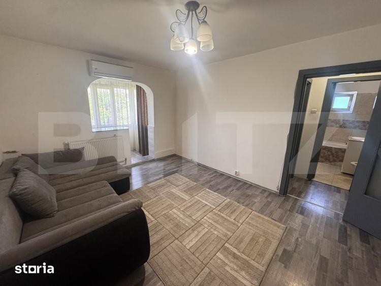 Apartament cu 3 camere în Craiovița Nouă