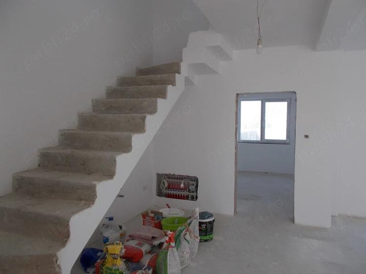 Casă cu 5 camere cu Teren 328 Mp în Favorit