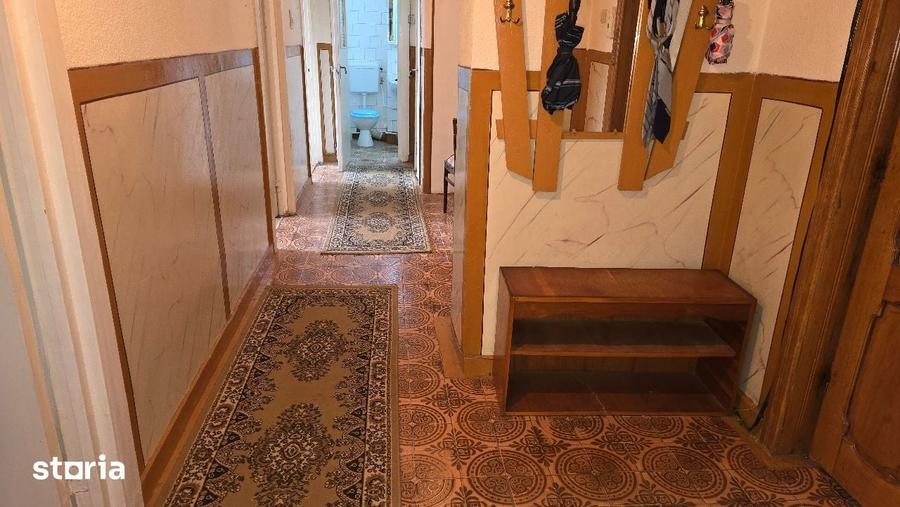 Apartament cu 3 camere decomandat în Bălcescu