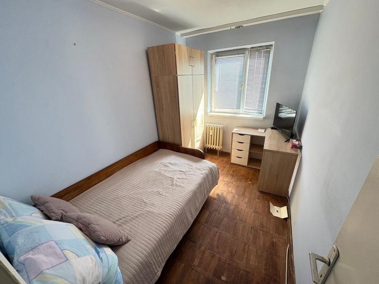Apartament 3 camere zona Km 4 5 - 3