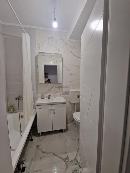 Apartament cu 2 camere semidecomandat, mobilat în Nord
