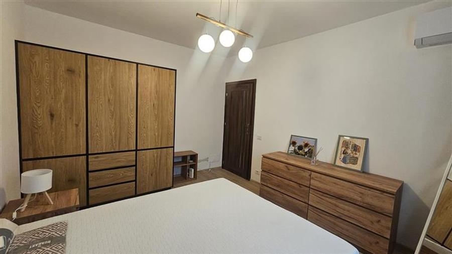 Apartament cu 2 camere semidecomandat, mobilat în Pajura