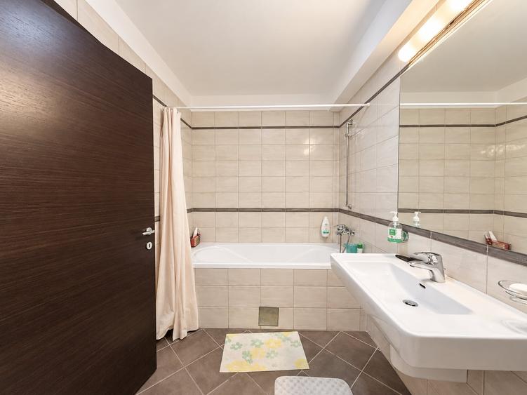 Apartament cu 3 camere decomandat în Eminescu