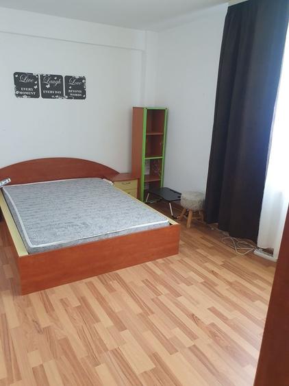 Apartament cu 2 camere decomandat în Giurgiului