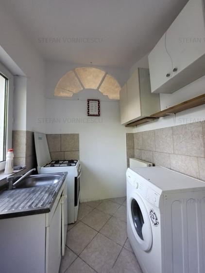 Casă individuală cu 5 camere cu Canalizare în Copou