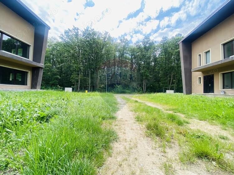 Casă cu 4 camere cu Teren 286 Mp în Ghermănești