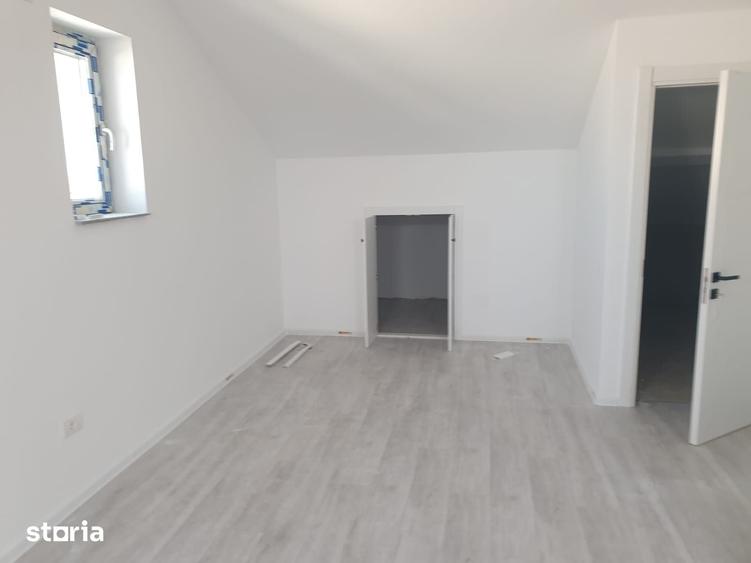 Casă cu 1 camere cu Teren 300 Mp în Tunari