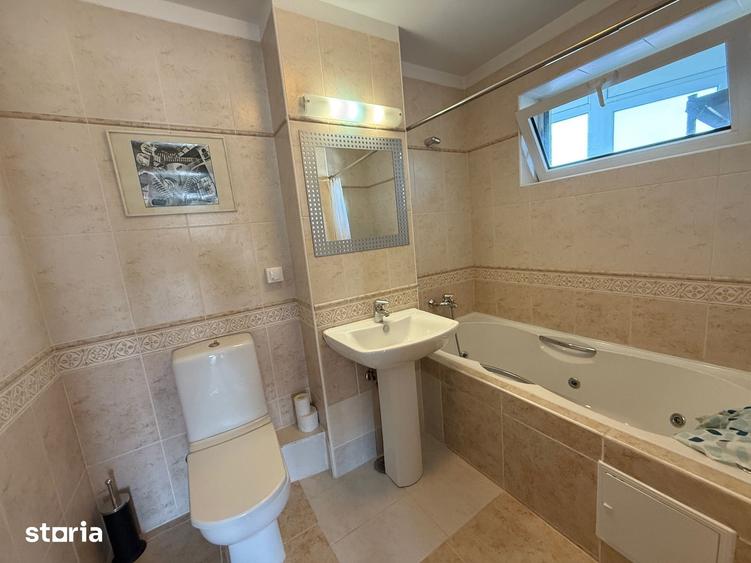 Apartament cu 5 camere în Băneasa