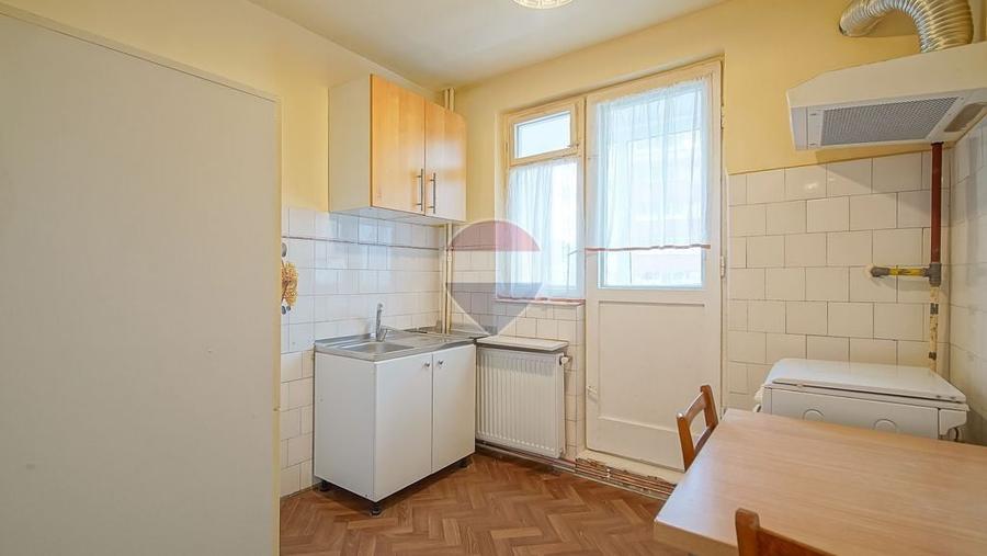 Apartament cu 2 camere semidecomandat în Est