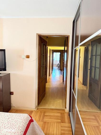 Apartament cu 4 camere decomandat în Siderurgiștilor